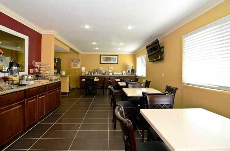 Americas Best Value Inn & Suites Escondido Restoran fotoğraf