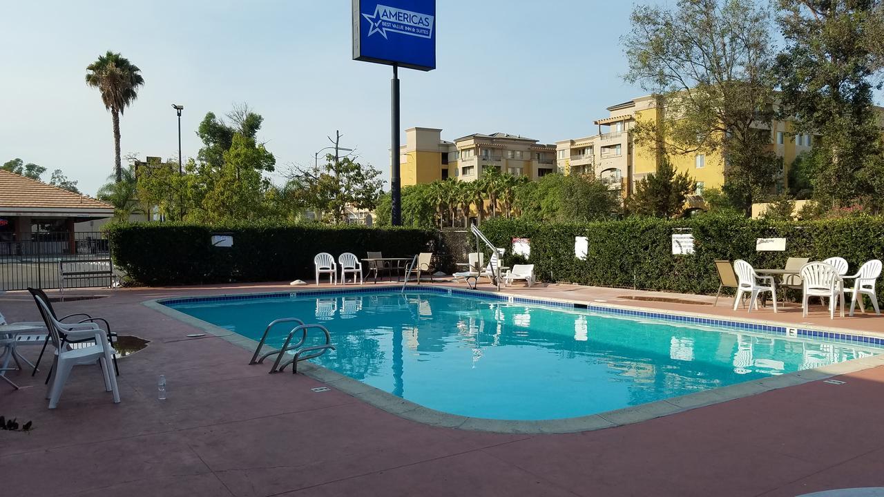 Americas Best Value Inn & Suites Escondido Dış mekan fotoğraf