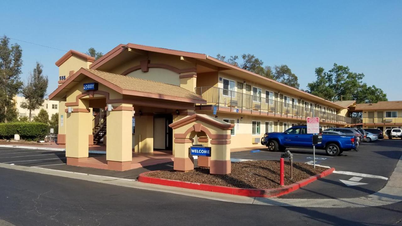 Americas Best Value Inn & Suites Escondido Dış mekan fotoğraf